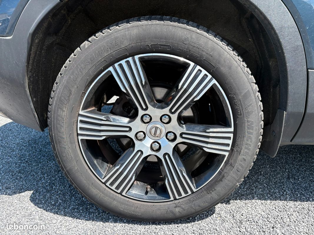 VOLVO XC40 D3 ADBLUE 150CH INSCRIPTION GEARTRONIc 8 (image 27)