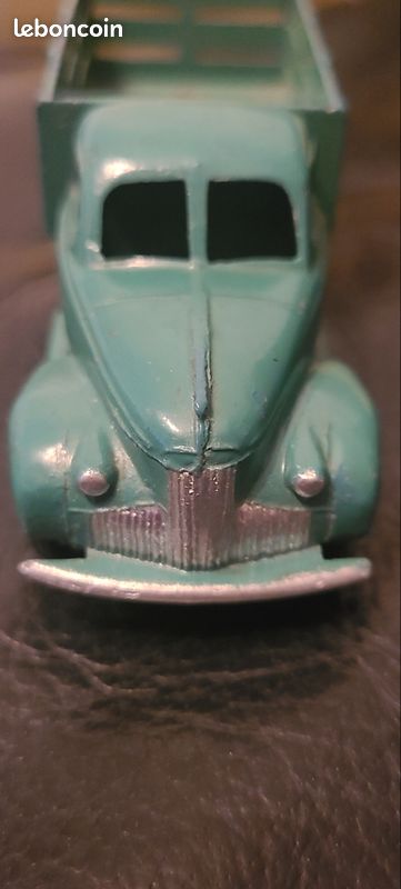 dinky toys france - Studebaker tapissière - Réf 25K