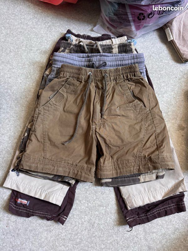 Lot de vêtements (image 1)