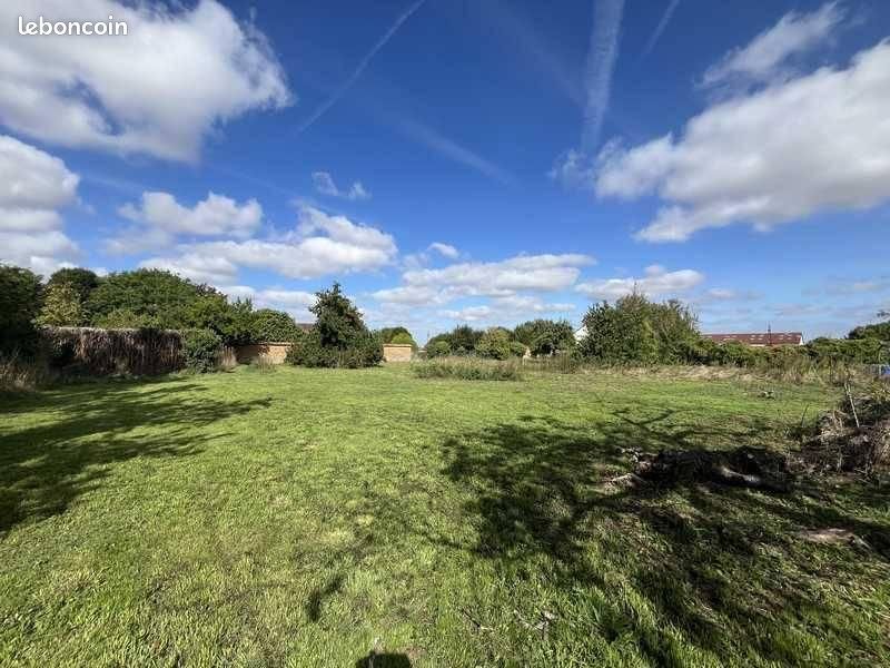 Terrain 1 088 m² Les Thilliers En Vexin · à Les Thilliers-en-Vexin · 56 000 €