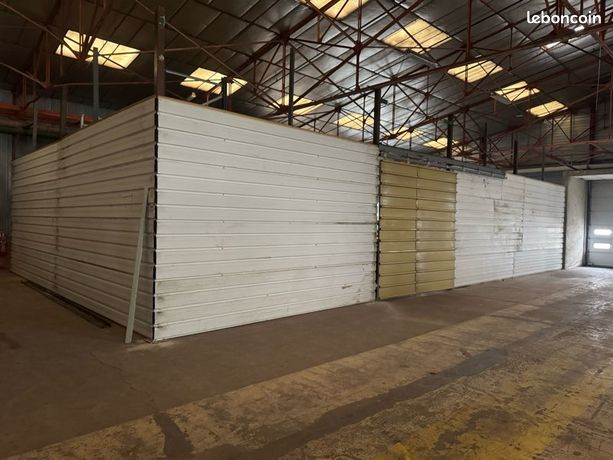 Espace de stockage entreposage bureau