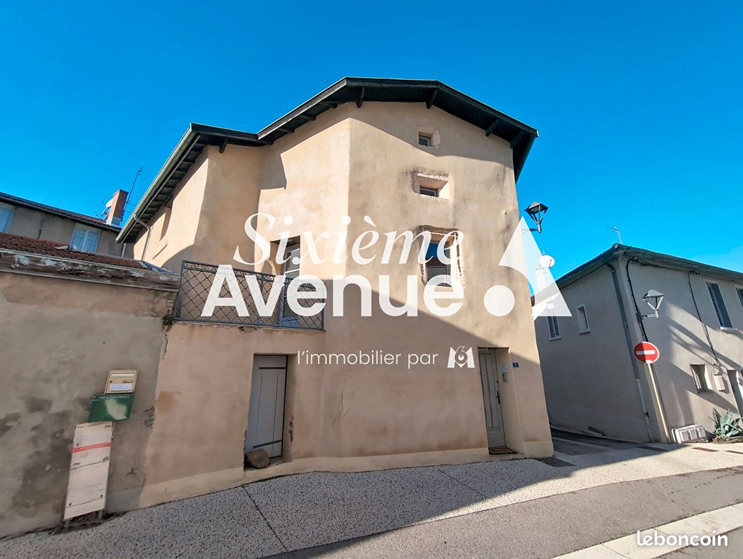 Maison 8 pièces 160 m² · à Saint-Symphorien-d'Ozon · 160 m² · 357 000 €