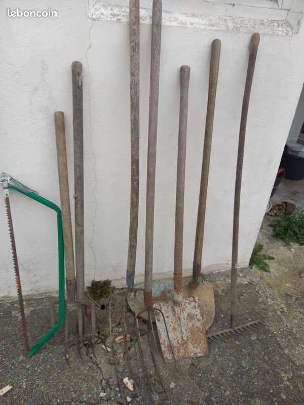 Lot d outils de jardin (image 1)