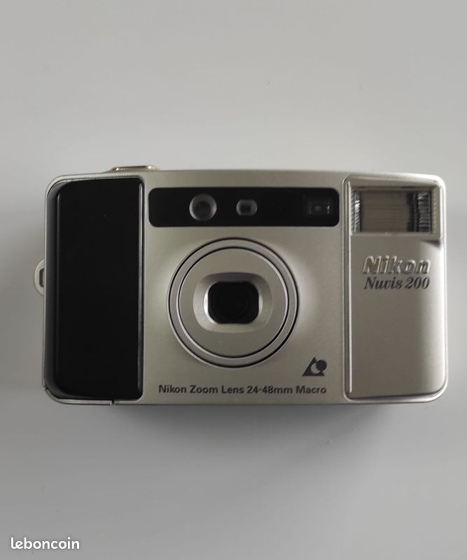 Appareil Photo Argentique Compact Nikon Nuvis 200 - 35 Mm, Avec étui, Occasion Très Bon état