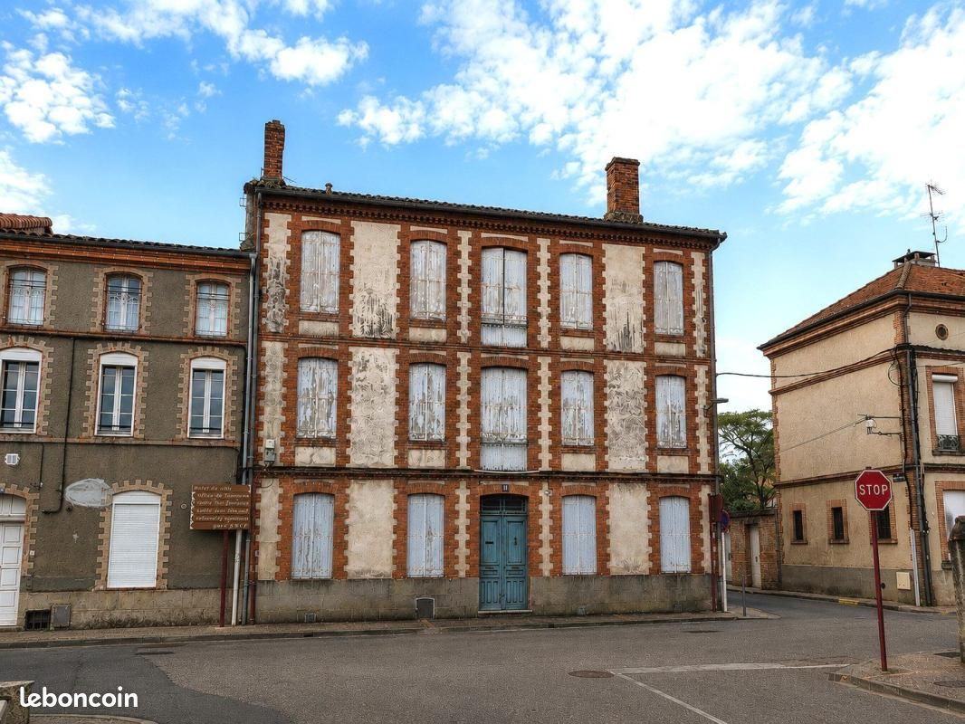 Immeuble 9 pièces 280 m² · à Castelsarrasin · 280 m² · 159 000 €