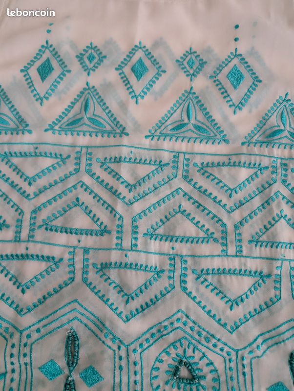 Haut été broderie et perles couleur turquoise taille M marque René Derhy (image 2)