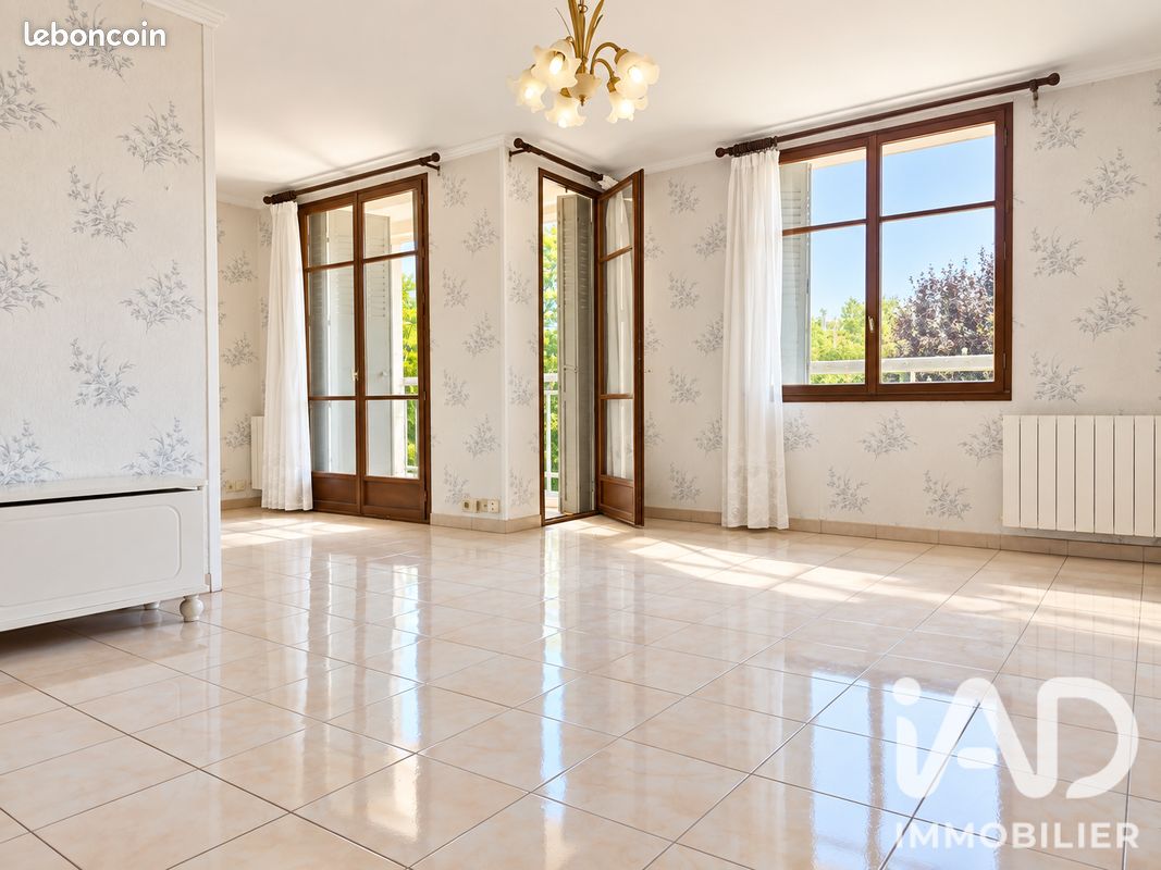 Appartement 3 pièces 56 m² · à Manosque · 56 m² · 79 900 €