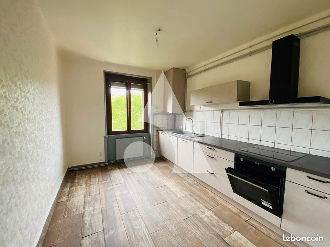 Appartement 5 pièces 125 m² · à Delle · 125 m² · 885 €/mois