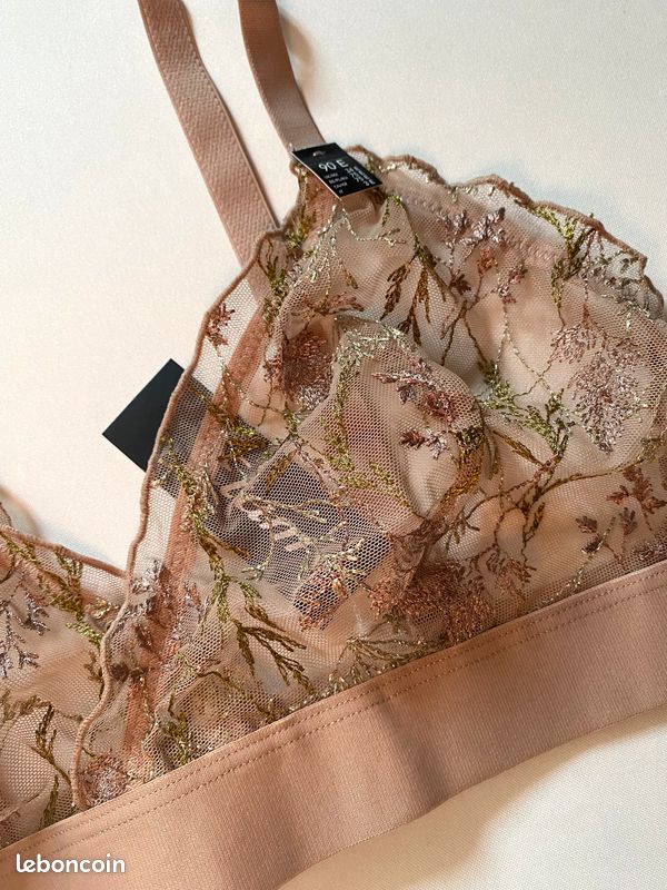 Soutien-Gorge Vintage Le Foglie Années 90 - Taille FR90/B - Rouge Dentelle - Neuf Avec Étiquettes