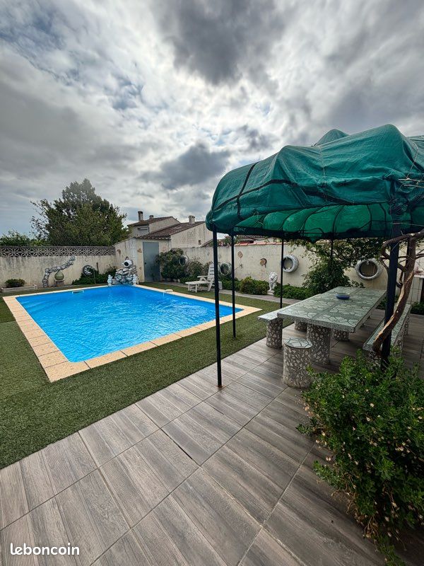 Location grand studio (image 1)