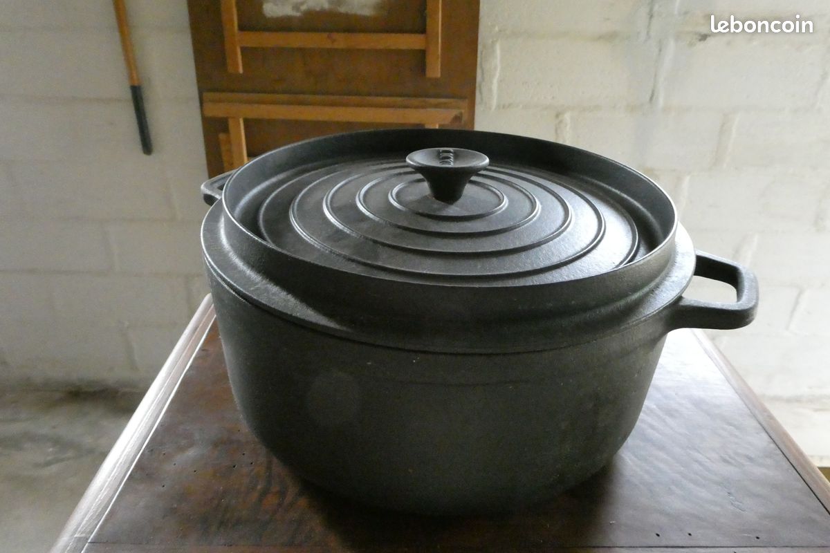 Cocotte en fonte (image 1)