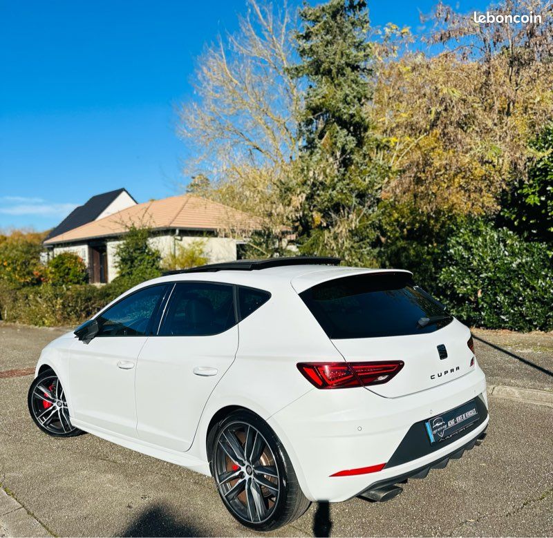 SEAT LEON  CUPRA 300CV - Miniature 2