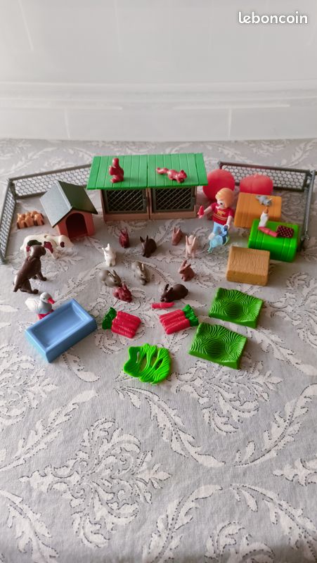 Playmobil 6140 - Enfant avec enclos à lapins et clapier (image 2)