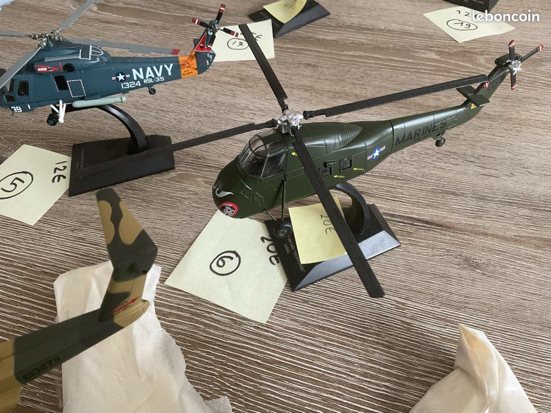 Lot De 9 Hélicoptères De Combat Altaya, échelle 1/72, Neufs Sous Blister Avec Fascicules