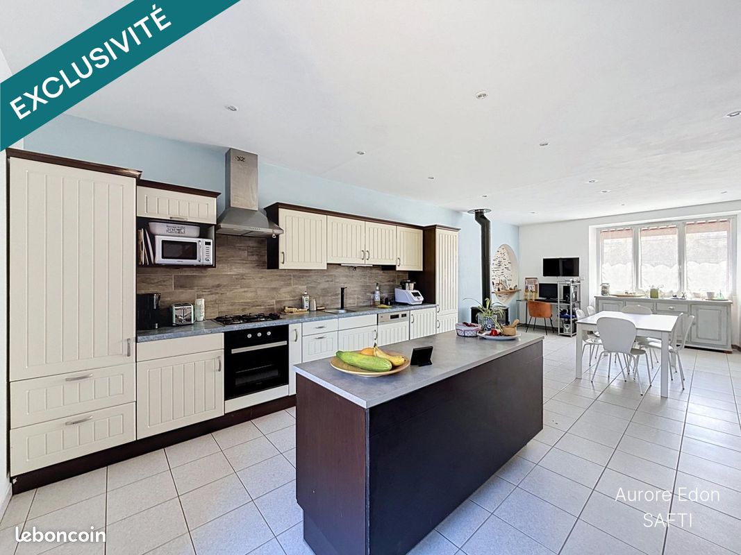 Maison 5 pièces 117 m² · à Ombrée d'Anjou · 117 m² · 189 000 €