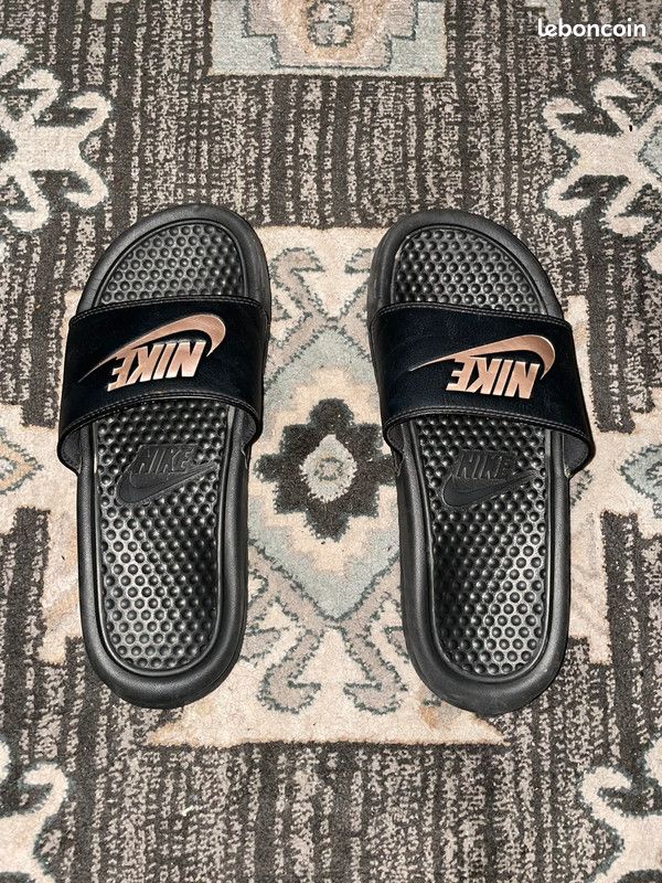 Claquette Nike Benassi Nike Rose Gold Et Noir Claquette Nike