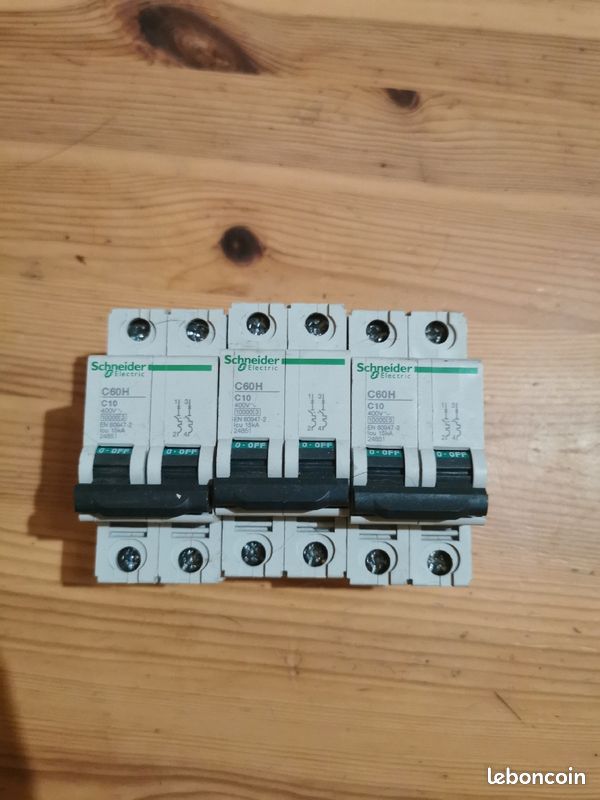 Lot disjoncteur C60H (image 1)