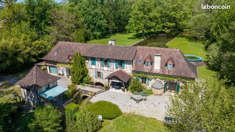 Propriété 12 pièces 272 m²