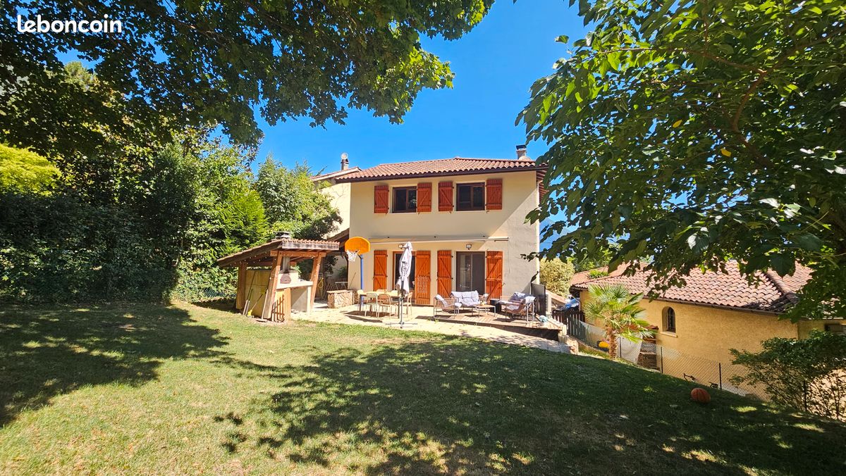 Maison 4 pièces 110 m² · à Sassenage · 110 m² · 399 000 €