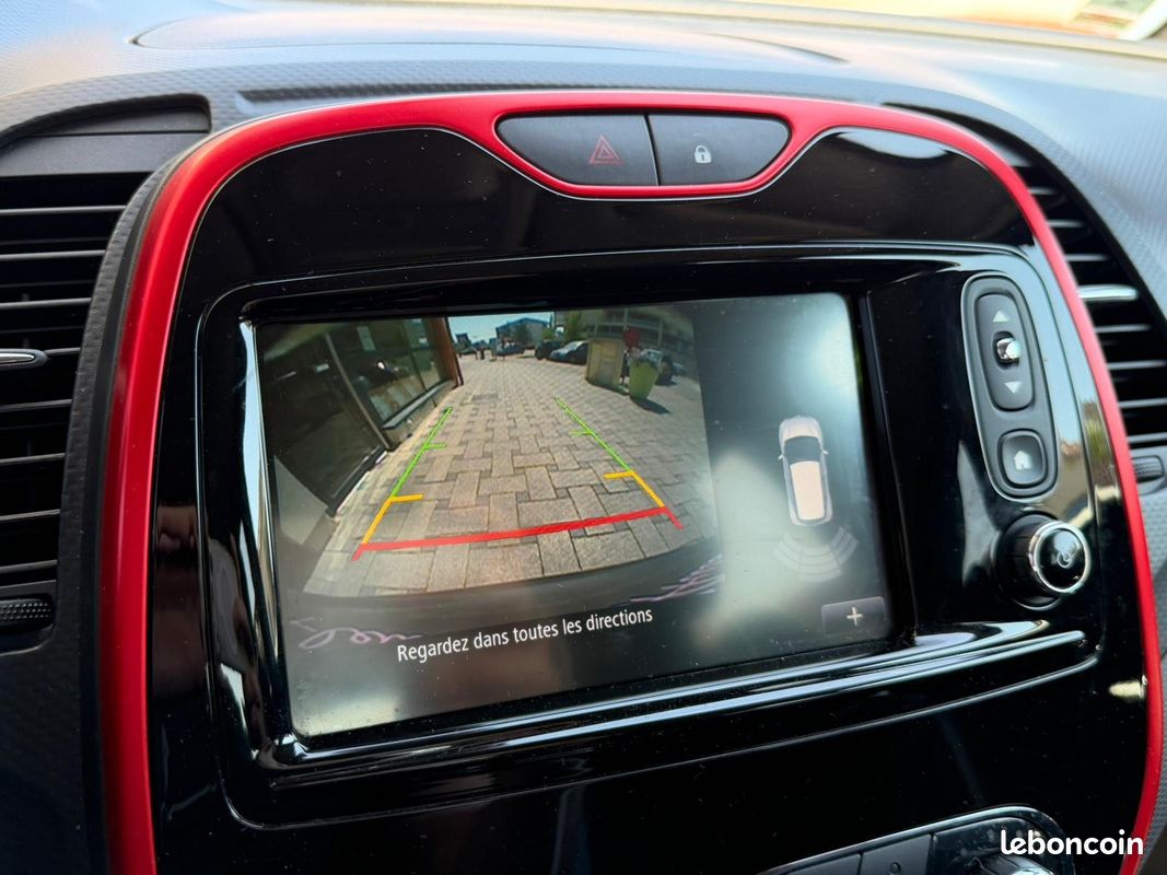 RENAULT CAPTUR TCe 90 Energy SS eco² SL Helly Hansen - REGULATEUR DE VITESSE / RADAR AR/ CAMERA DE RECUL (image 25)