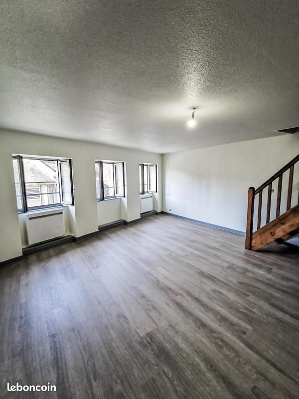 Appartement 4 pièces 96 m² · à Lons-le-Saunier · 96 m² · 644 €