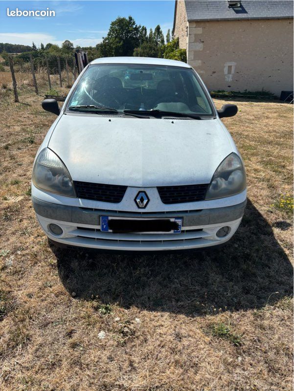 Clio 2 (image 1)