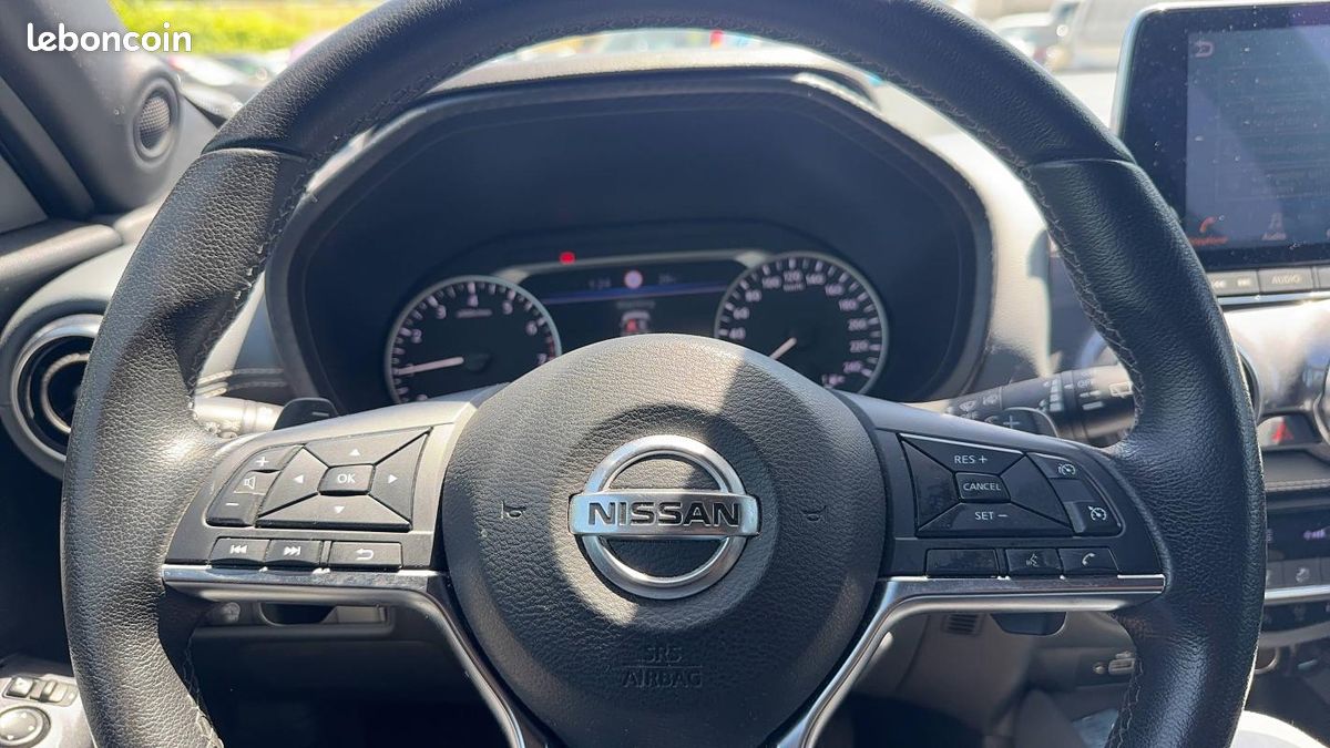 Nissan Juke II DIG-T 114 DCT7 N-Connecta 5p (image 16)