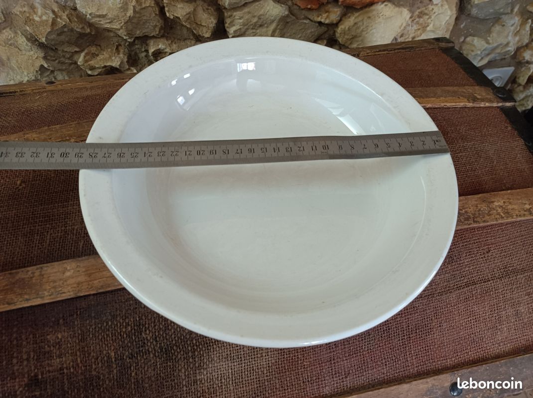 Plat rond creux en faïence couleur crème Digoin Sarreguemines (image 3)