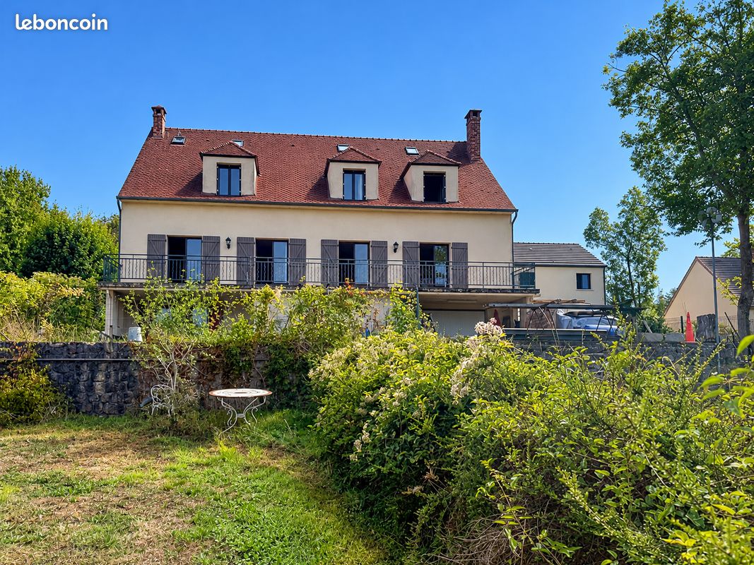Maison 8 pièces 253 m² · à Vulaines-sur-Seine · 253 m² · 495 000 €