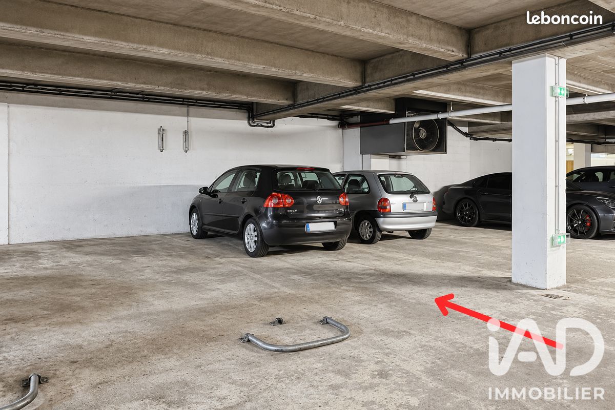 Parking 20 m² · à Paris · 20 m² · 24 000 €