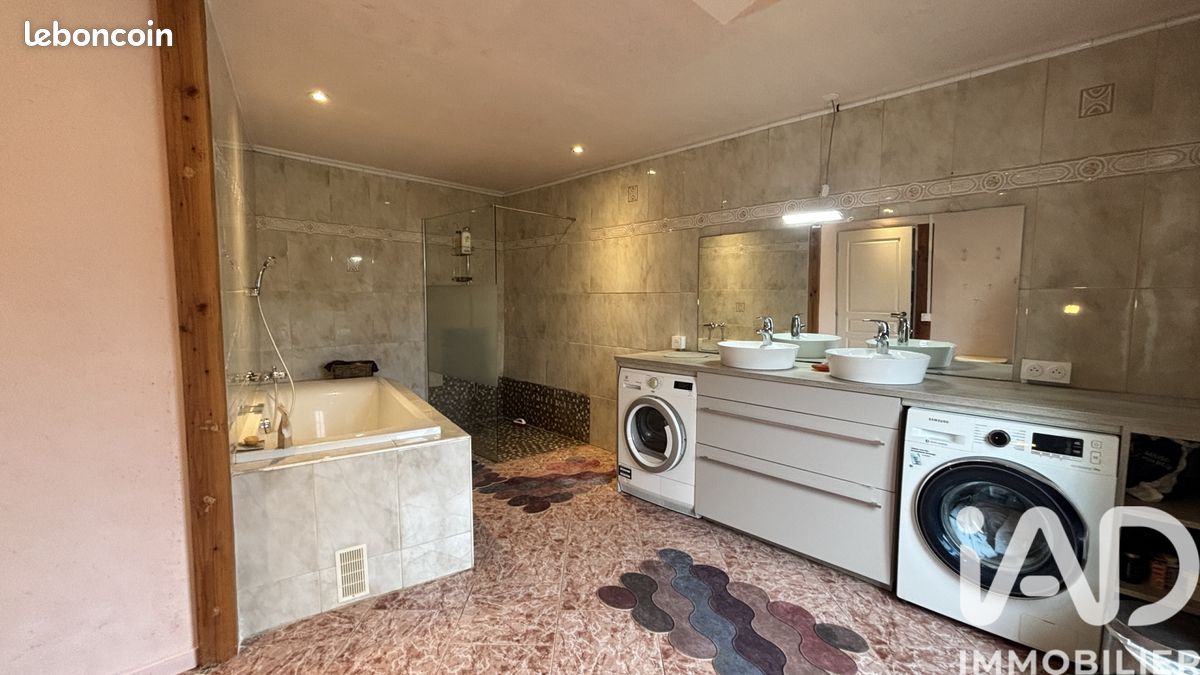 Mas 7 pièces 236 m² (image 15)