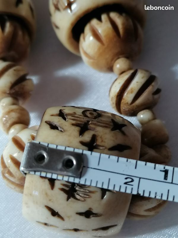 Lot De 2 Colliers Anciens Tibétains Sculptés – Perles Ethniques East Oasis – Bohème