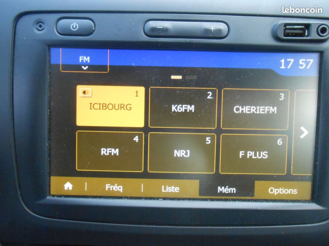 DACIA DUSTER Blue dCi 115 4x2 Confort (image 28)