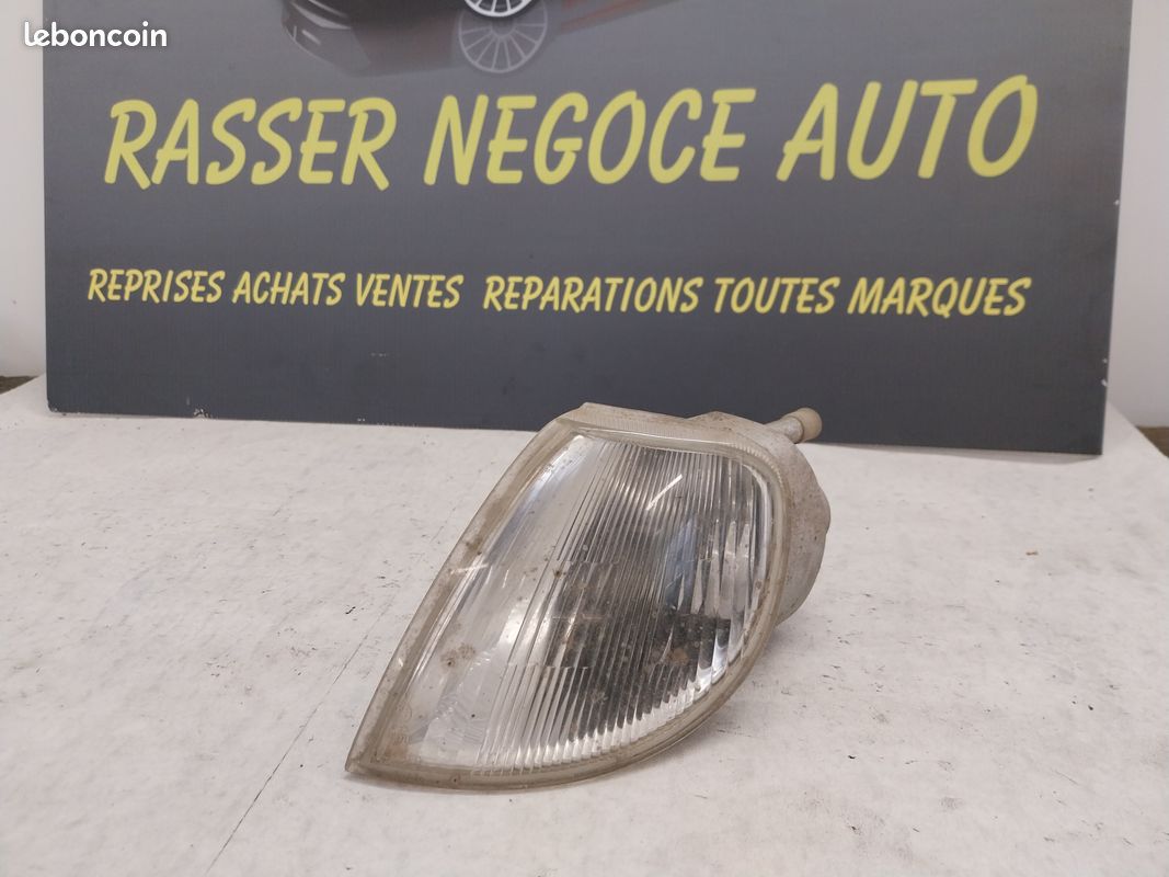 Centrale Clignotants Pour Citroën Saxo - Pièce D'occasion, Fonctionnelle, Avec Traces D'usure