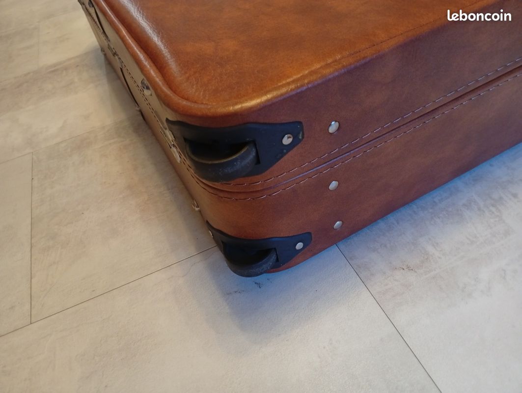 Valise moyenne et grande taille Simili cuir d'occasion