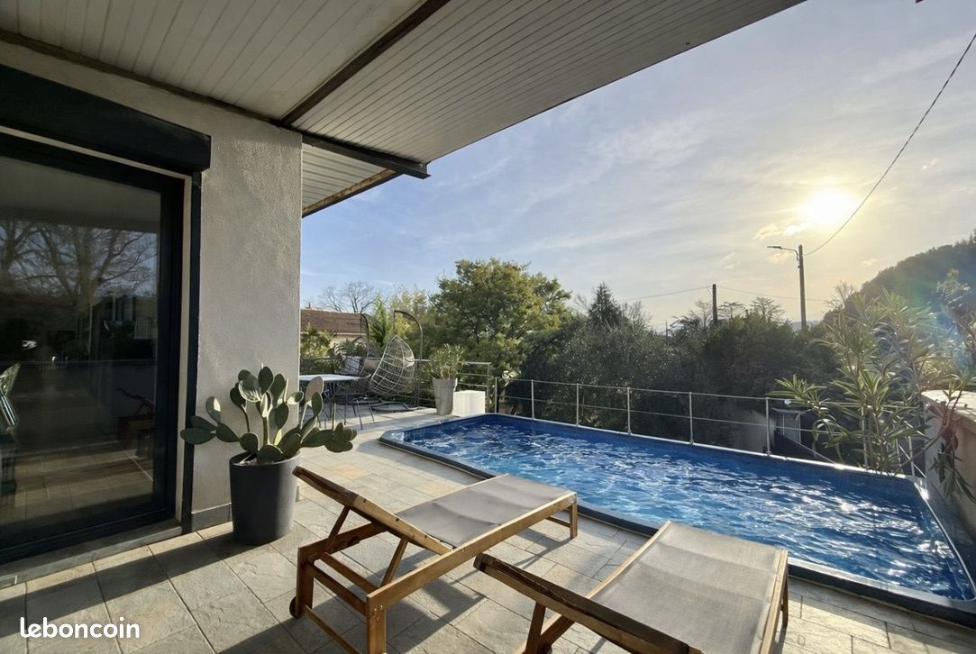 Appartement 7 pièces 233 m² · à Valence · 233 m² · 375 000 €