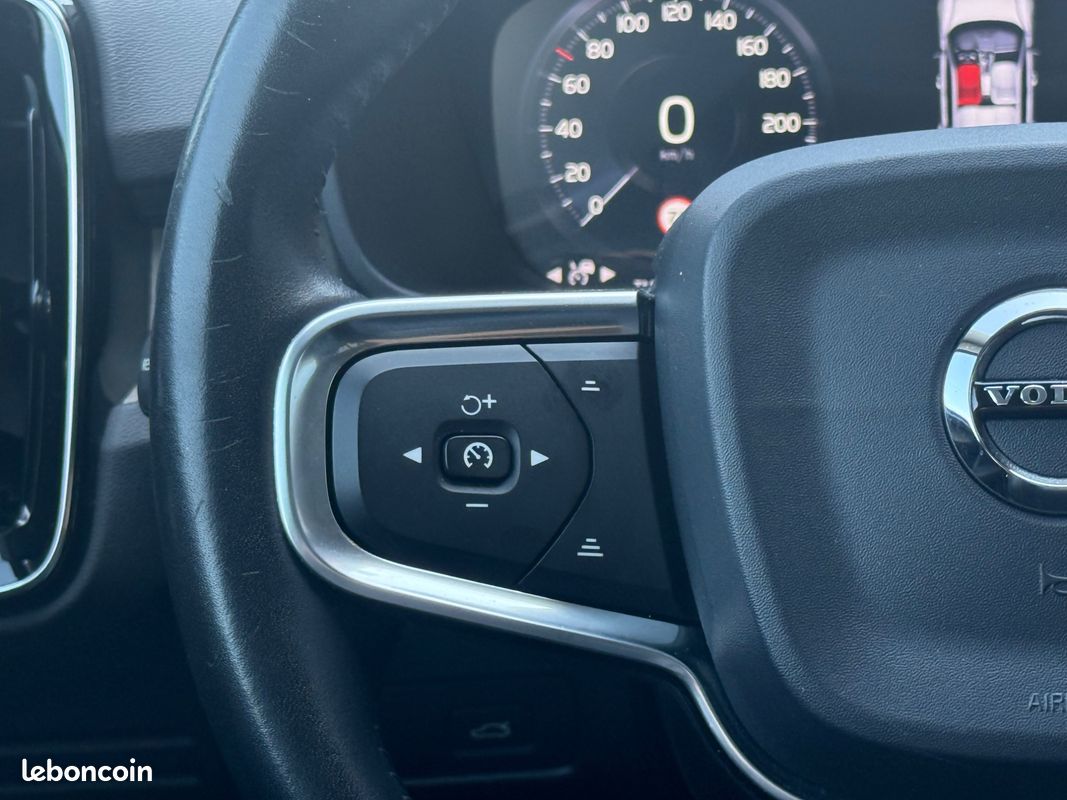 VOLVO XC40 1.5 T3 165 2WD GEARTRONIC INSCRIPTION LUXE Bva - ATTELAGE ESCAMOTABLE ELECTIQUEMENT (image 19)