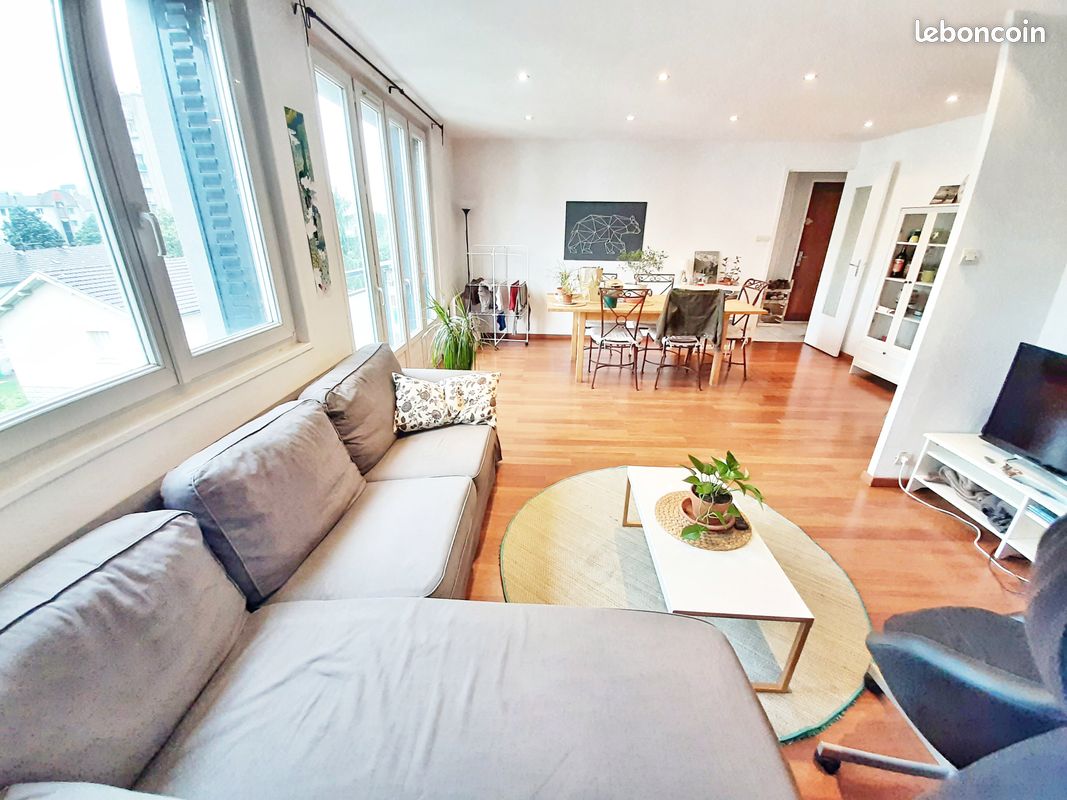 Appartement 4 pièces 77 m² · à Grenoble · 77 m² · 345 €