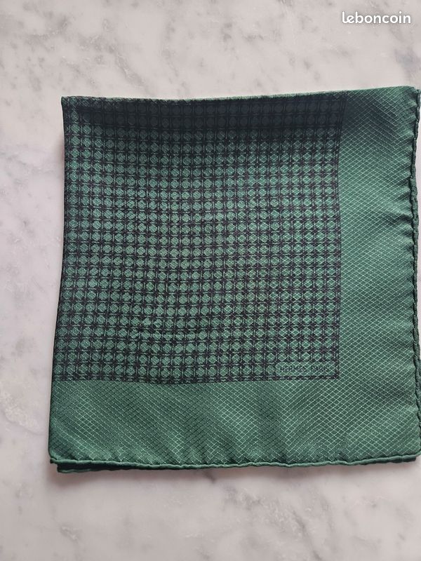 Pochette De Costume Hermès Homme En Soie Multicolore - Neuf Sans étiquette, Avec Emballages