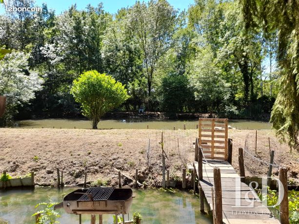 Terrain 9980 m² Bellevigne-les-Châteaux