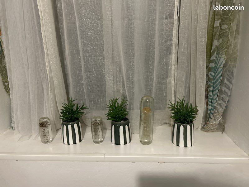 Decorations maisons ( vases en verres + vase à fleurs) (image 1)