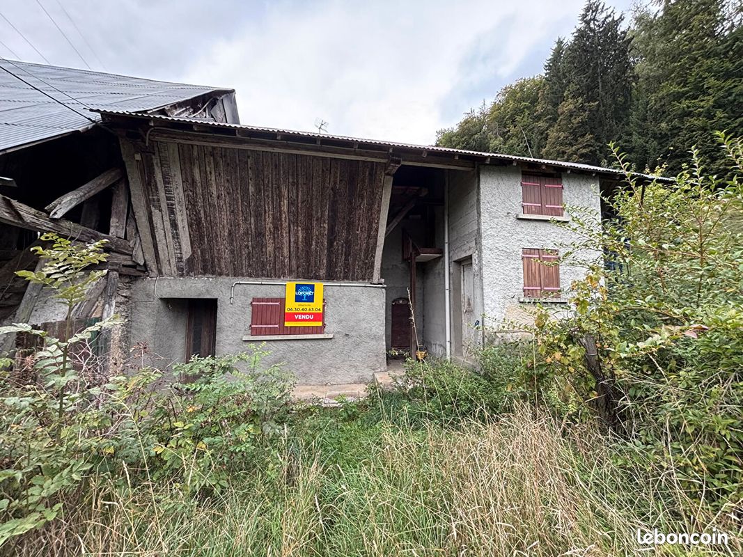 Maison 2 pièces 110 m² · à Esserts-Blay · 110 m² · 45 000 €
