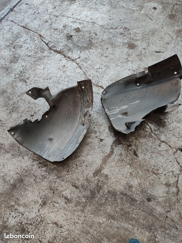 Pare-boue Arrière Gauche RENAULT SCENIC 1 Phase 2 – Pièce D'origine 8200241904