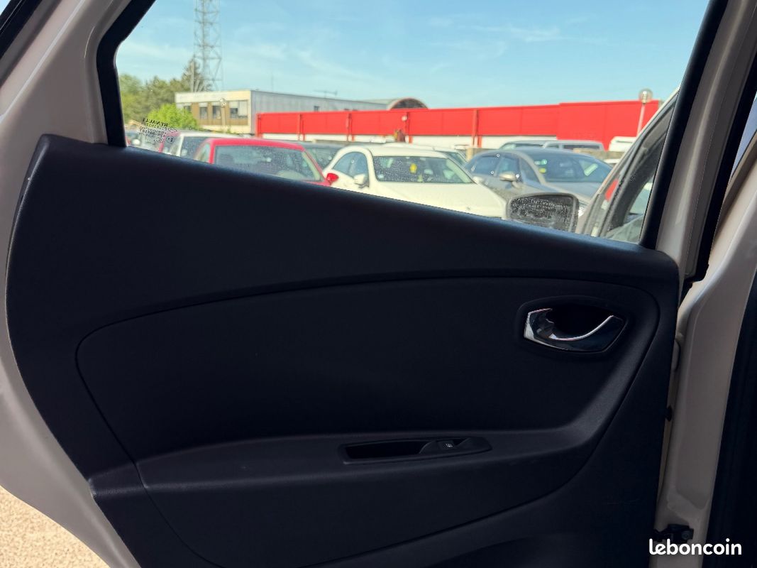 RENAULT CAPTUR TCe 90 Energy Life (image 12)