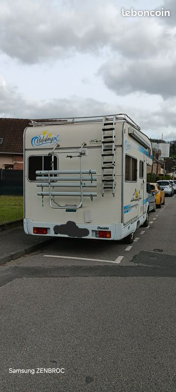 Camping-car Holidays Fiat Ducato 2.5D 1999 – 235 000 km – 5 couchages – Panneau solaire 260 W (image 2)