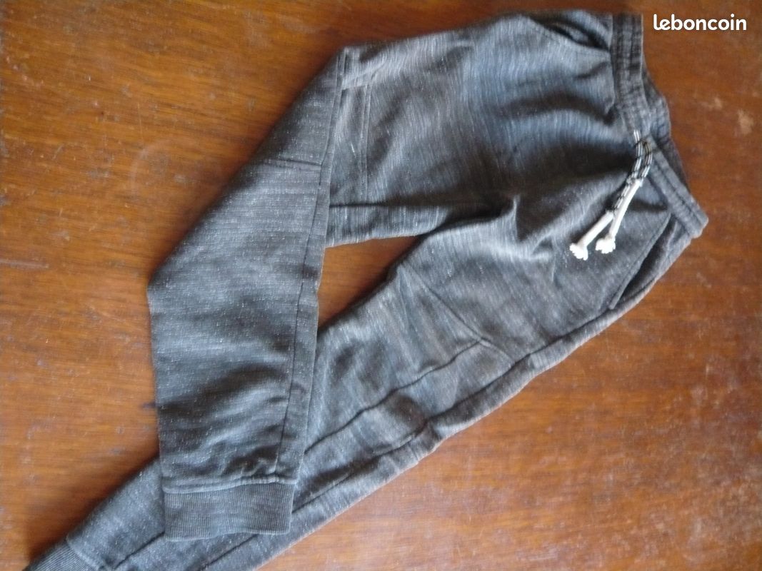 Pantalon jogging 8ans Kiabi (image 1)