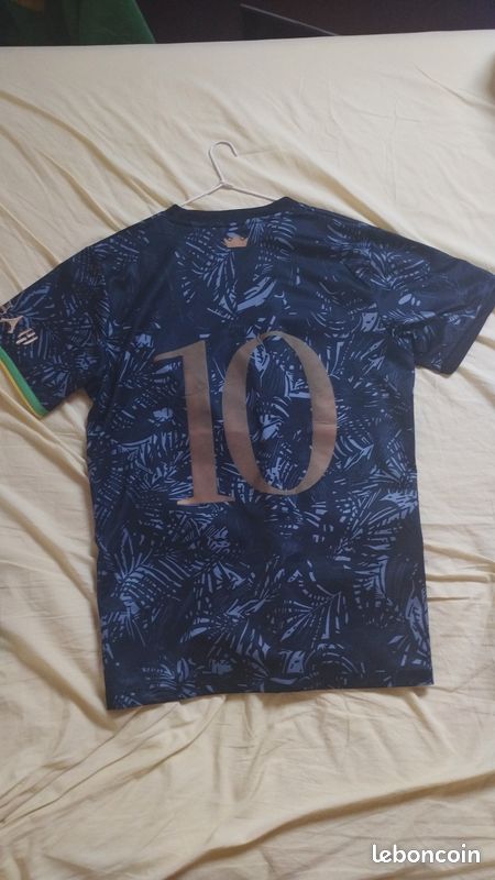 Maillot De Football Brésil Concept - Modèle Neymar Jr - Taille S - Nike - Neuf Avec étiquettes