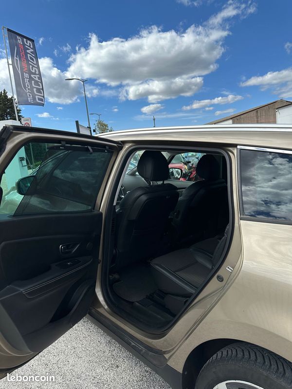 Renault scenic 1.6 dci 160ch energy 7 places boite auto (image 17)