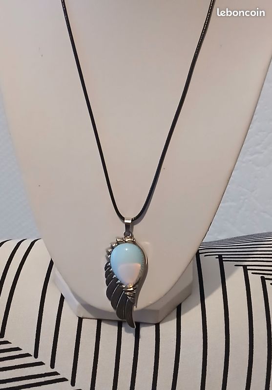 Collier Femmes (image 1)