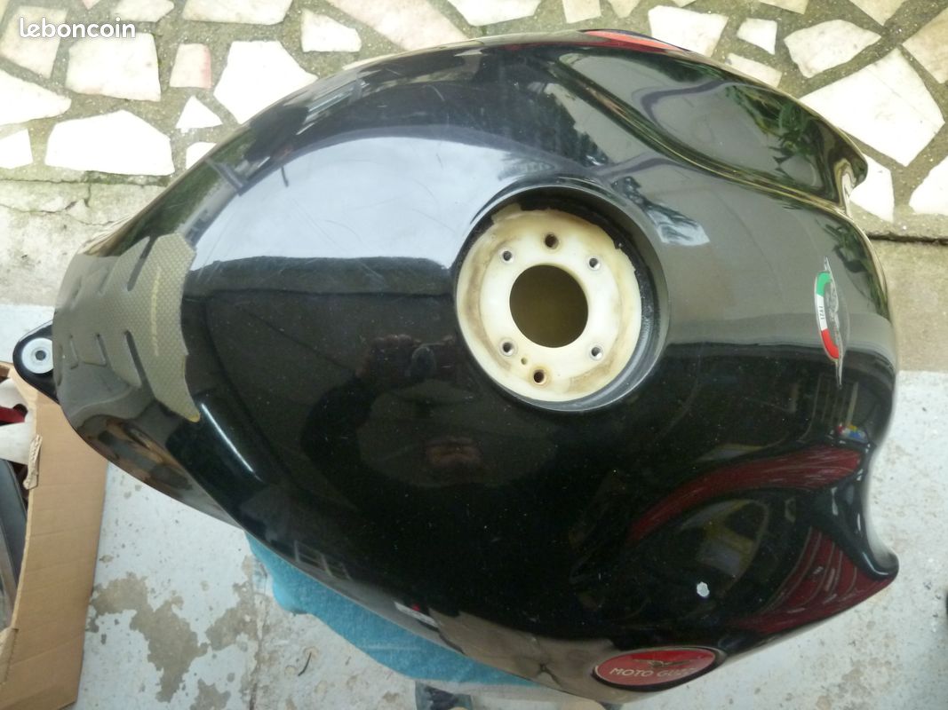Réservoir guzzi bréva (image 1)